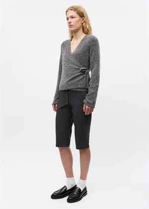 Enada ls v-n knit 7216 Dark Grey Mel. Envii